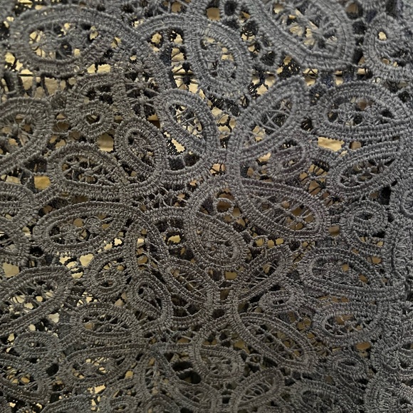 EUC Dark gray lace top - Picture 5 of 5